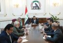 واع / القائد العام للقوات المسلحة يزور مقر هيئة الحشد الشعبي ويوجه بتكريم الشهداء ورعاية الجرحى