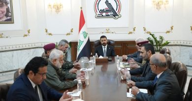 واع / القائد العام للقوات المسلحة يزور مقر هيئة الحشد الشعبي ويوجه بتكريم الشهداء ورعاية الجرحى