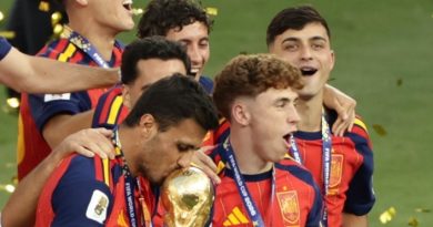 واع / رودري من منصة التتويج بكأس العالم إلى غرفة العمليات