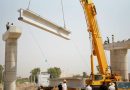 واع / المباشرة بنصب روافد تقاطع مجسر الصابرين في الموصل