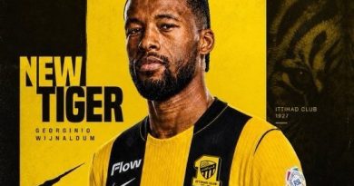 واع / في اللحظات الأخيرة.. الاتحاد السعودي يضم الهولندي جورجينيو فينالدوم