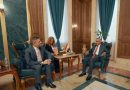 واع / وزير الدفاع يبحث مع القائم بالأعمال الأمريكي تعزيز التعاون بين بغداد وواشنطن