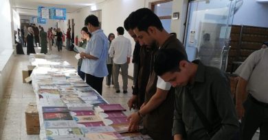 واع / الشؤون الثقافية تقيم معرضاً للكتاب بأكثر من 200 عنوان في جامعة واسط