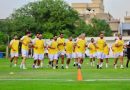 واع/ منتخب الرواد يغادر إلى قطر للمشاركة ببطولة كأس الخليج لقدامى اللاعبين